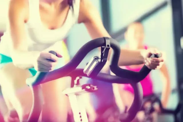 Rower spinningowy czy magnetyczny – który wybór zrujnuje Twoje cele? Rower spinningowy czy magnetyczny – który wybór zrujnuje Twoje cele?